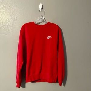 Nike Essential Crewneck